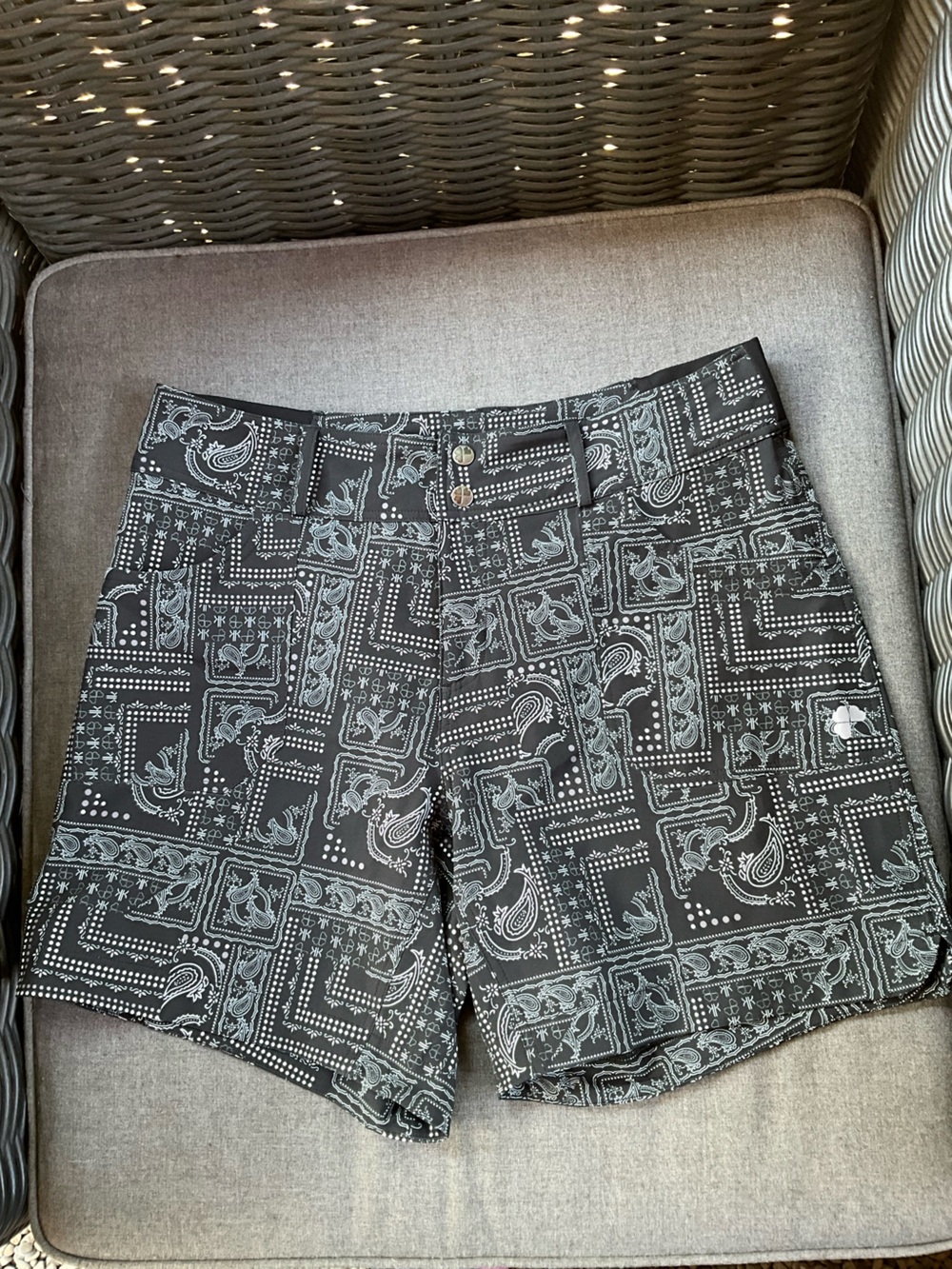 Krimson Klover Black Bandana-Print Sienna 7" Women’s Shorts - Picture 6 of 7